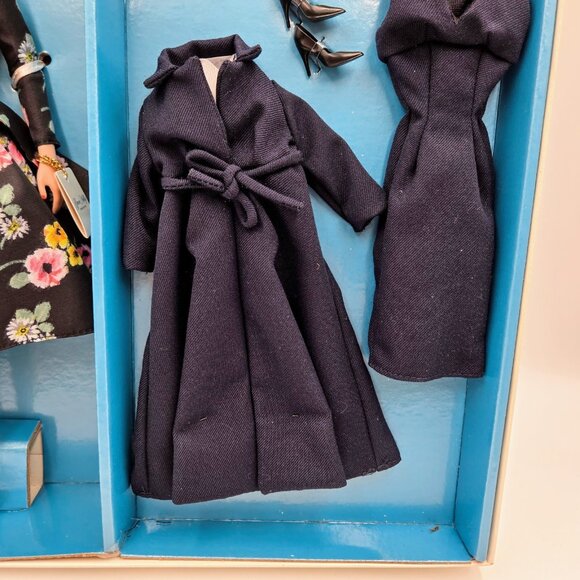 Grace Kelly The Romance Silkstone Barbie Doll Giftset By Mattel Gold Label T7944 - Picture 12 of 16